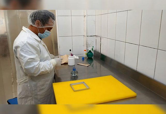 Monitoreo de Agentes Biológicos en Superficies Inertes